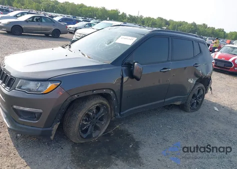 2018 Jeep Compass Altitude 4X4 from USA, damaged, VIN 3C4NJDBB0JT395844
